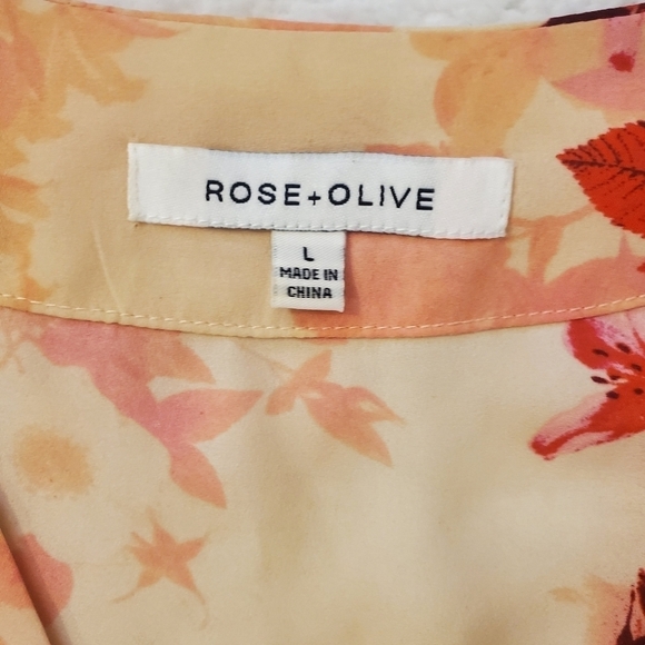 Bundle Only:‎ Rose + Olivia Spring Forward Floral Flowy Top  Size L - Picture 2 of 15